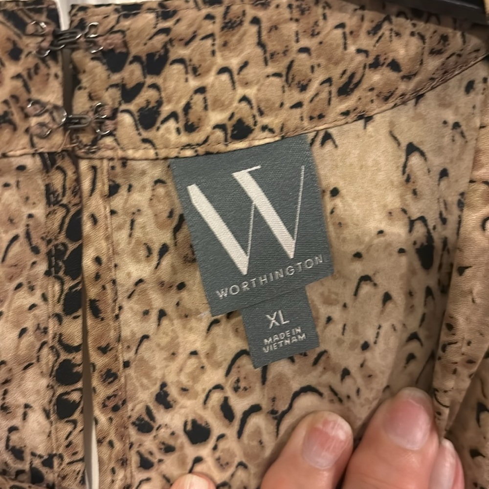 Worthington sleeveless blouse. New with tags - Picture 2 of 5